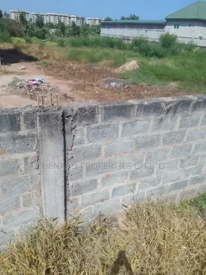 4bdrm Duplex in Ebenard Properties, MacCharty Hills for sale