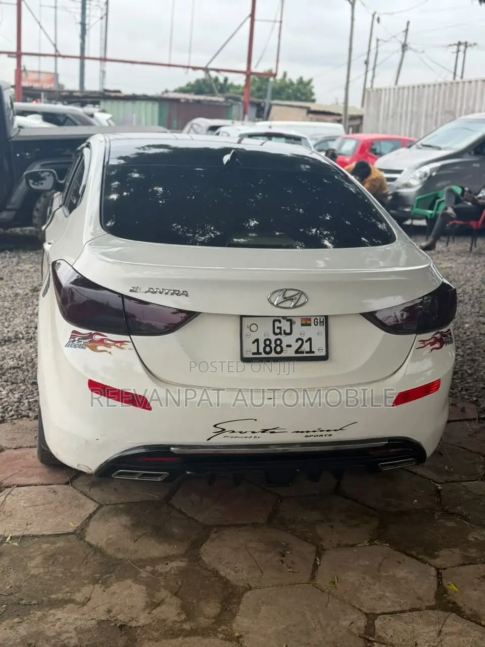Hyundai Elantra 2013 White