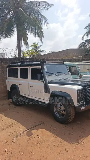 Land Rover Defender 1987 White