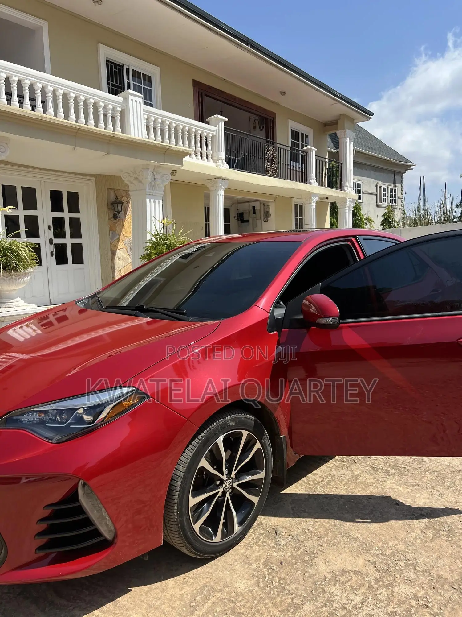 Toyota Corolla SE (1.8L 4cyl 2A) 2018 Red