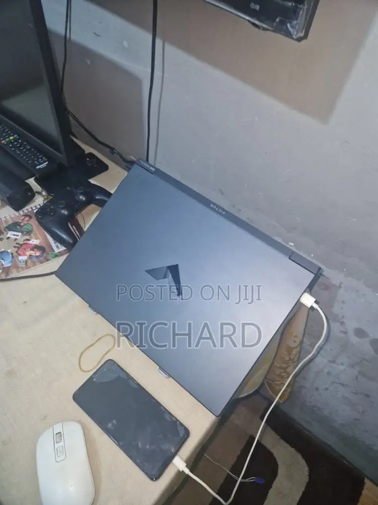 Laptop HP Victus 15 16GB AMD Ryzen 5 SSD 512GB