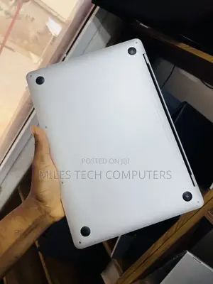 Laptop Apple MacBook Pro 2017 8GB Intel Core i5 SSD 256GB
