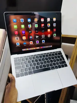 Laptop Apple MacBook Pro 2017 8GB Intel Core i5 SSD 256GB