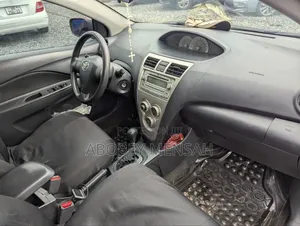 Toyota Yaris 1.5 Sedan 2008 Red