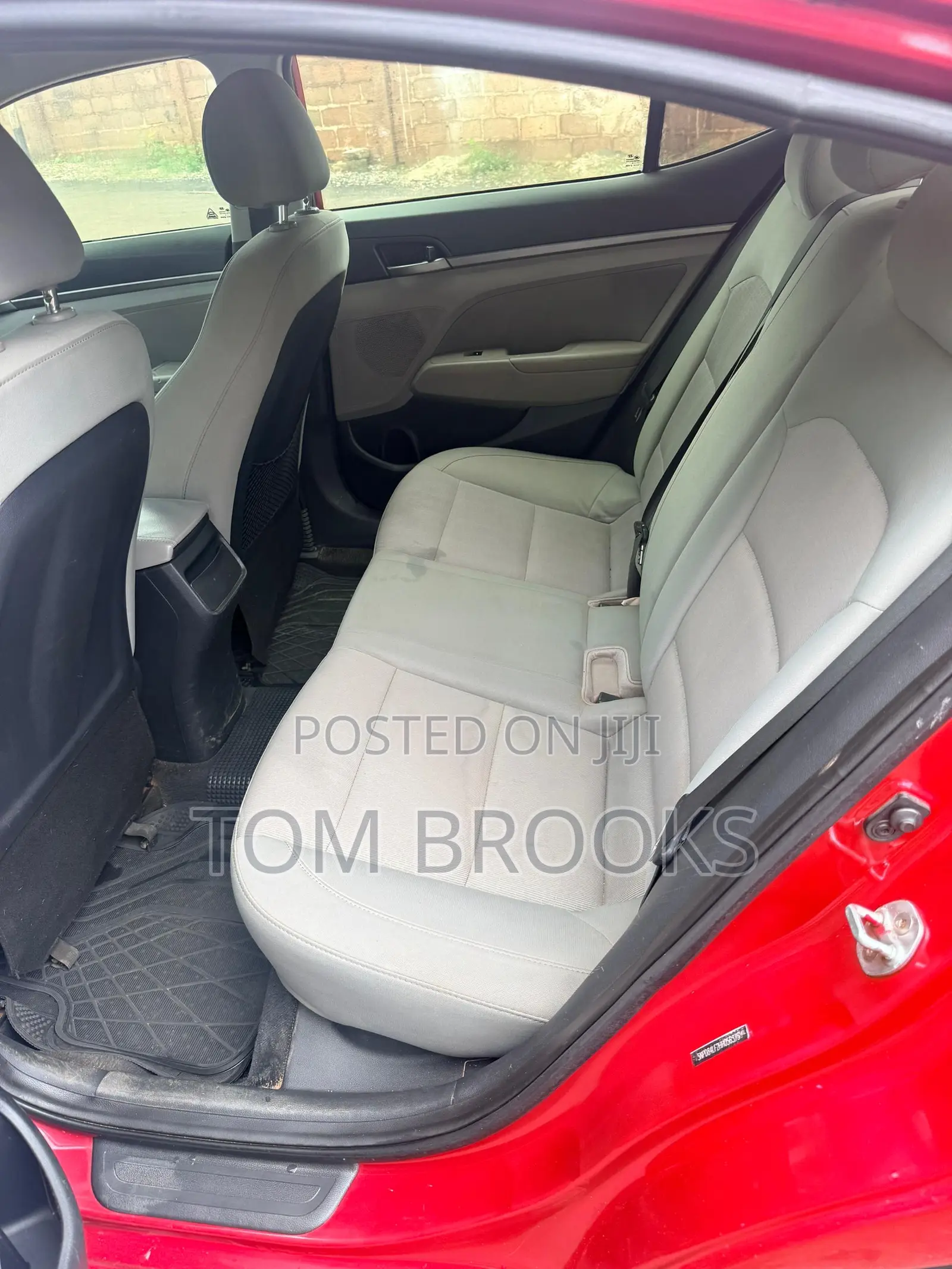 Hyundai Elantra 2016 Red