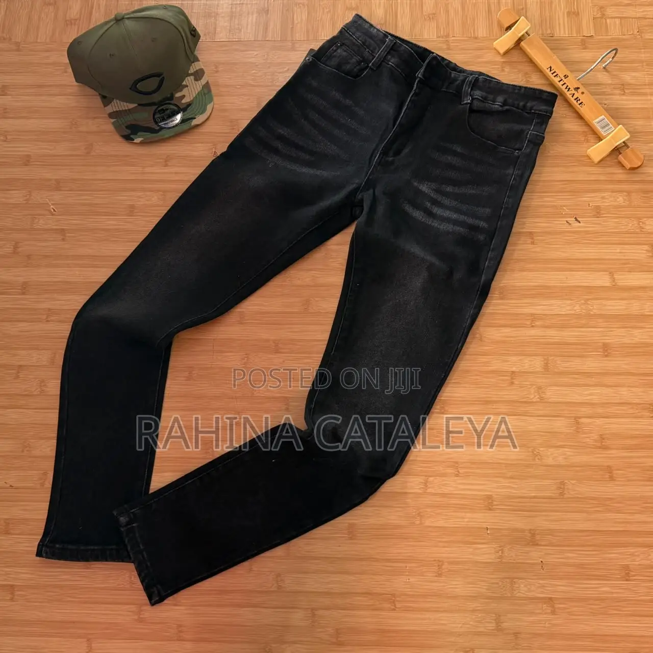 Men Qualify Jeans