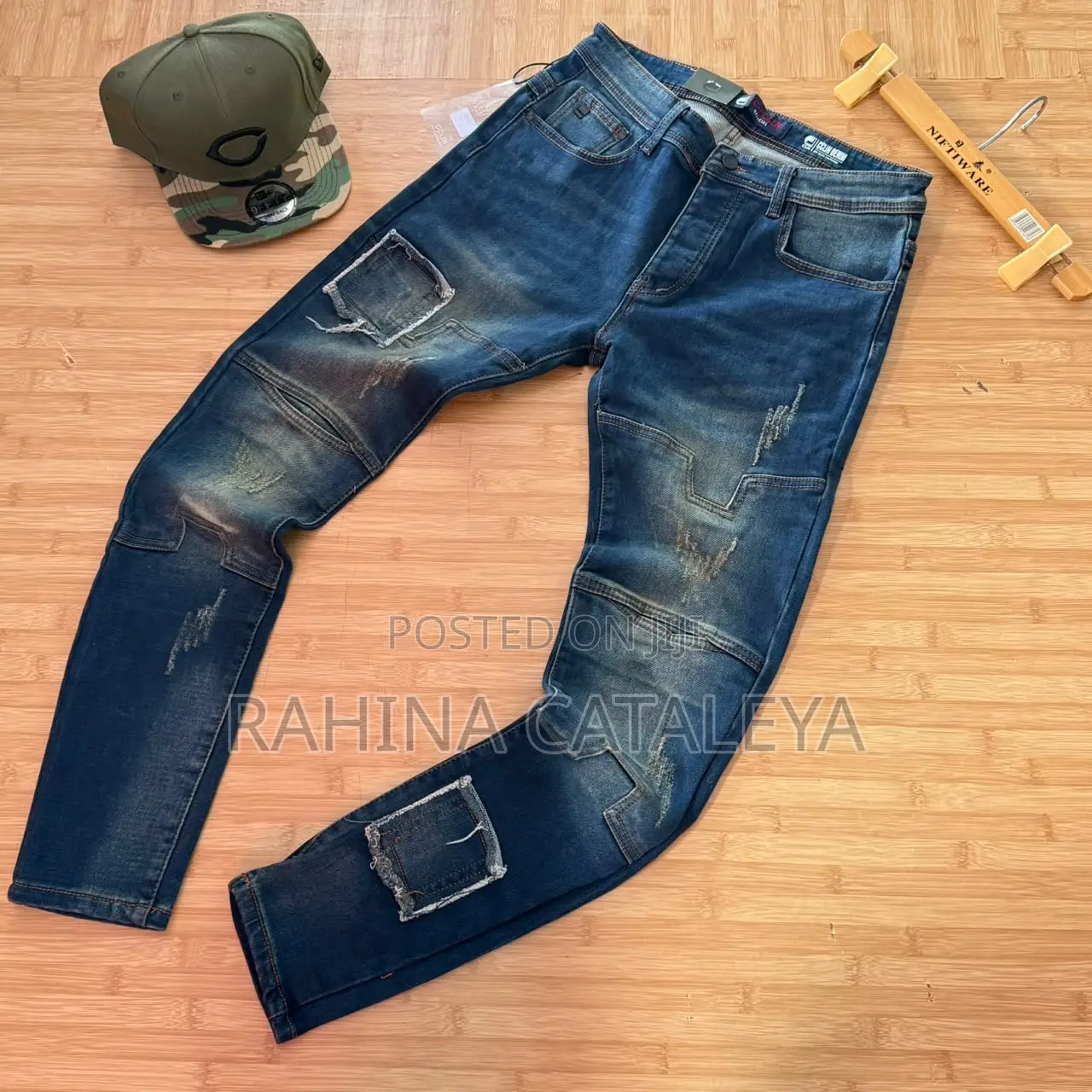 Men Qualify Jeans