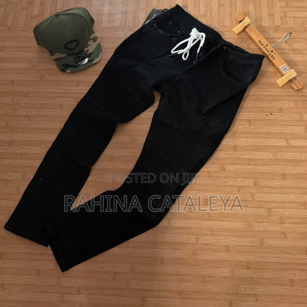 Men Qualify Jeans