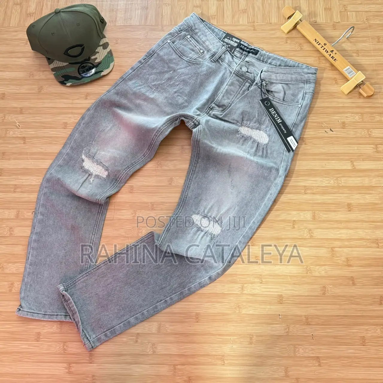 Men Qualify Jeans