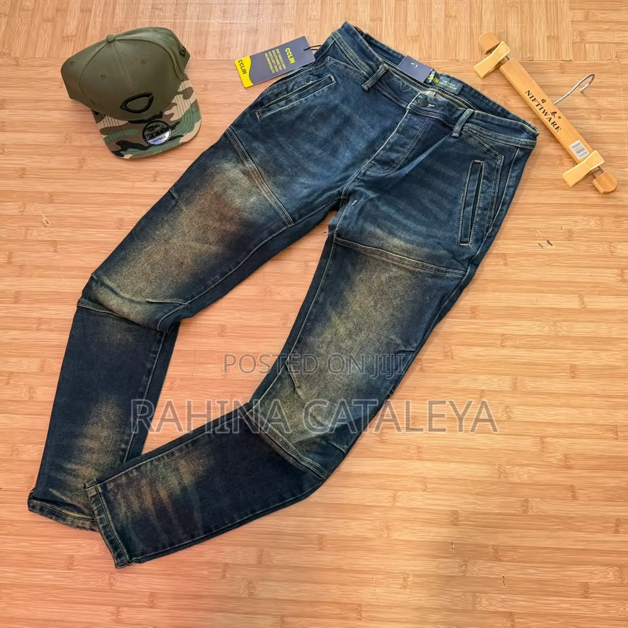 Men Qualify Jeans