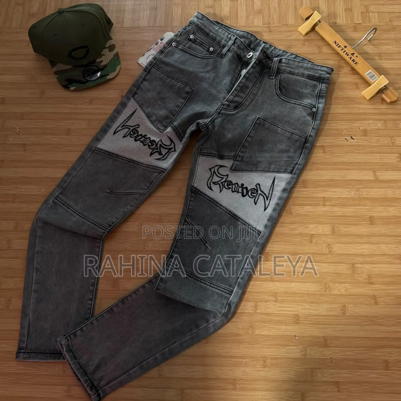 Men Qualify Jeans
