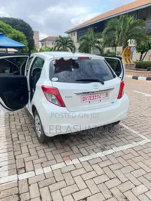 Toyota Vitz 2013 White