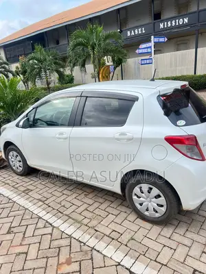 Toyota Vitz 2013 White
