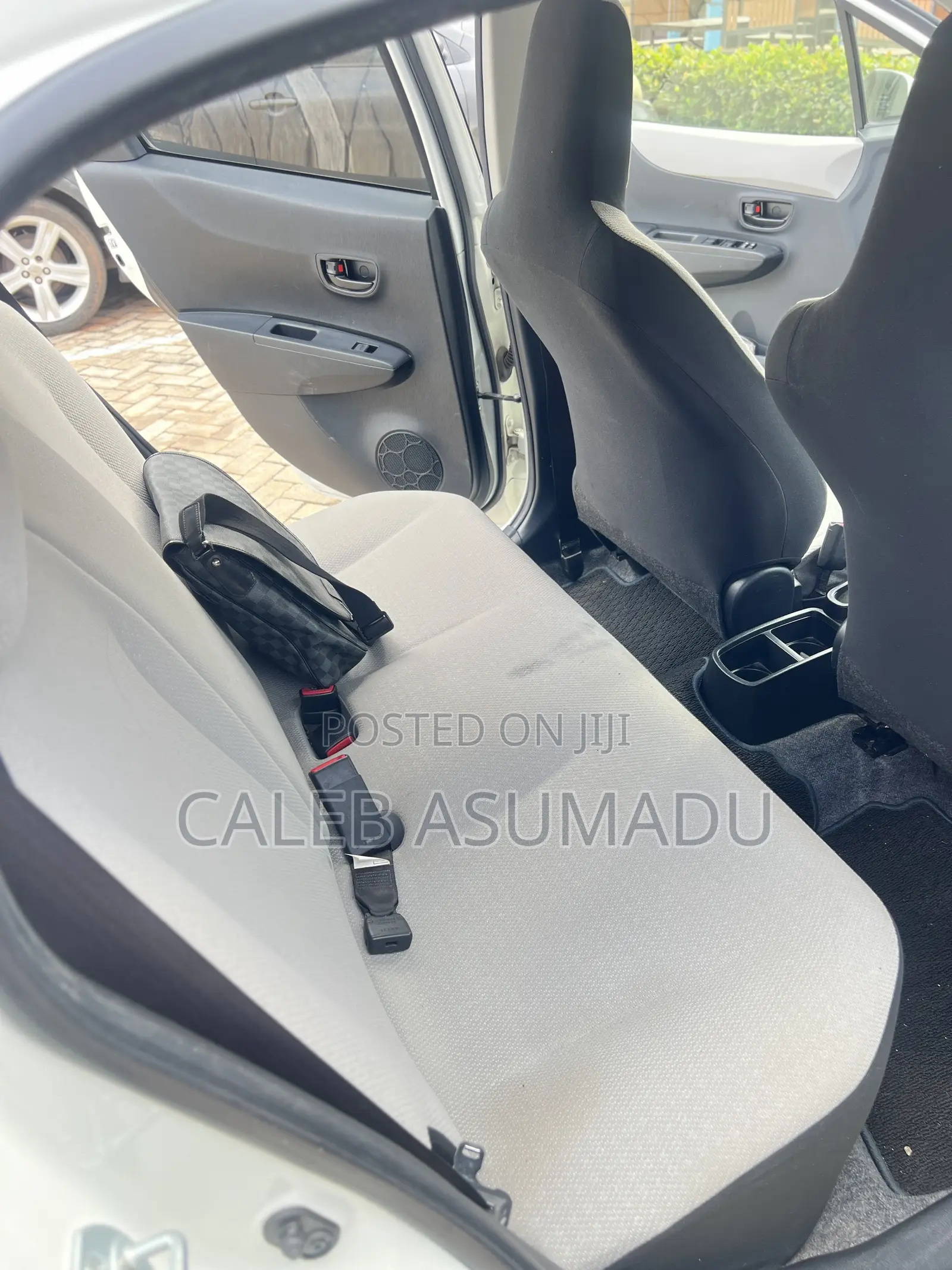 Toyota Vitz 2013 White