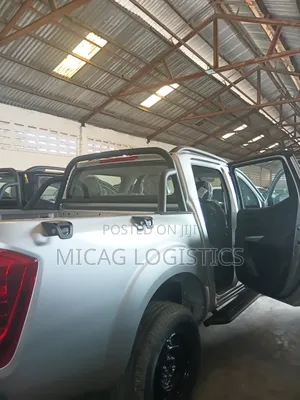 New Nissan Pick-Up 2025 Gray