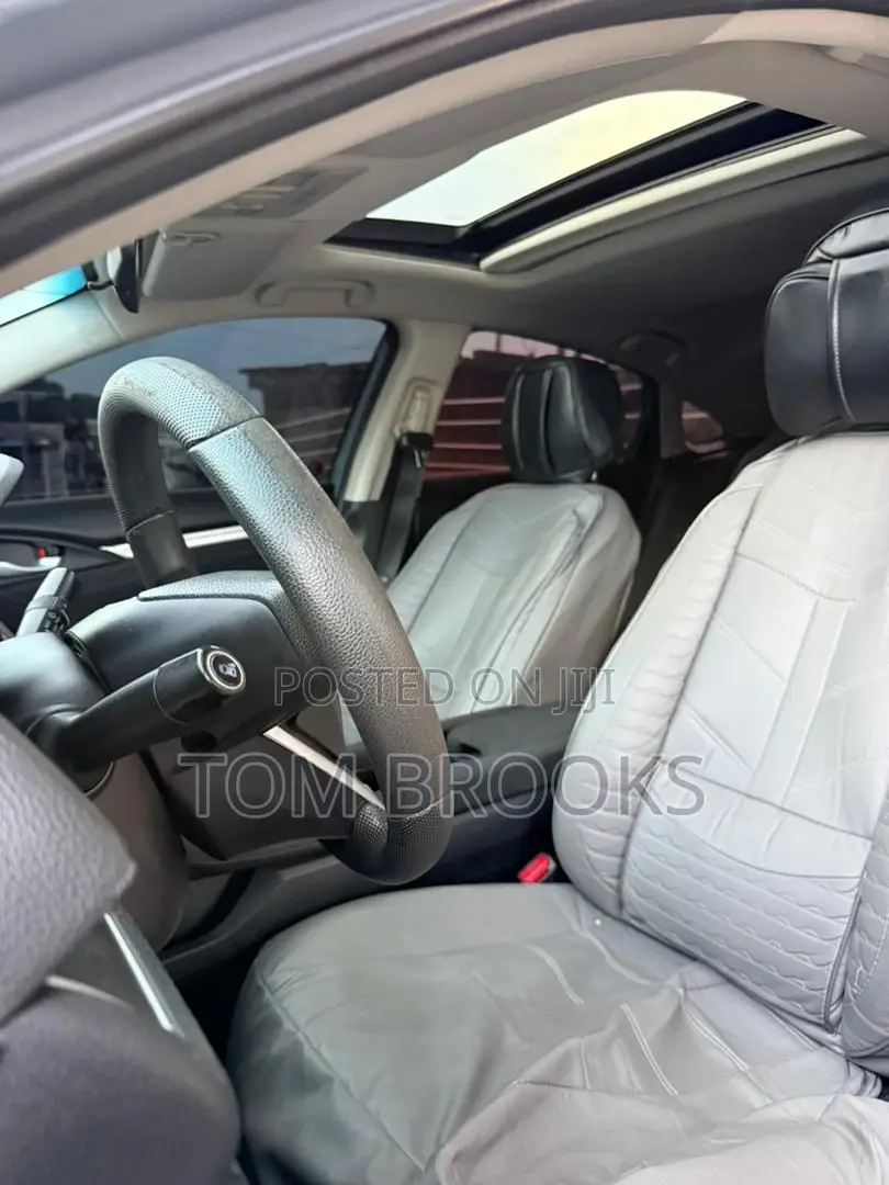 Honda Civic EX 4dr Sedan (2.0L 4cyl) 2017 Gray