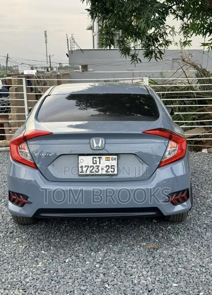 Honda Civic EX 4dr Sedan (2.0L 4cyl) 2017 Gray