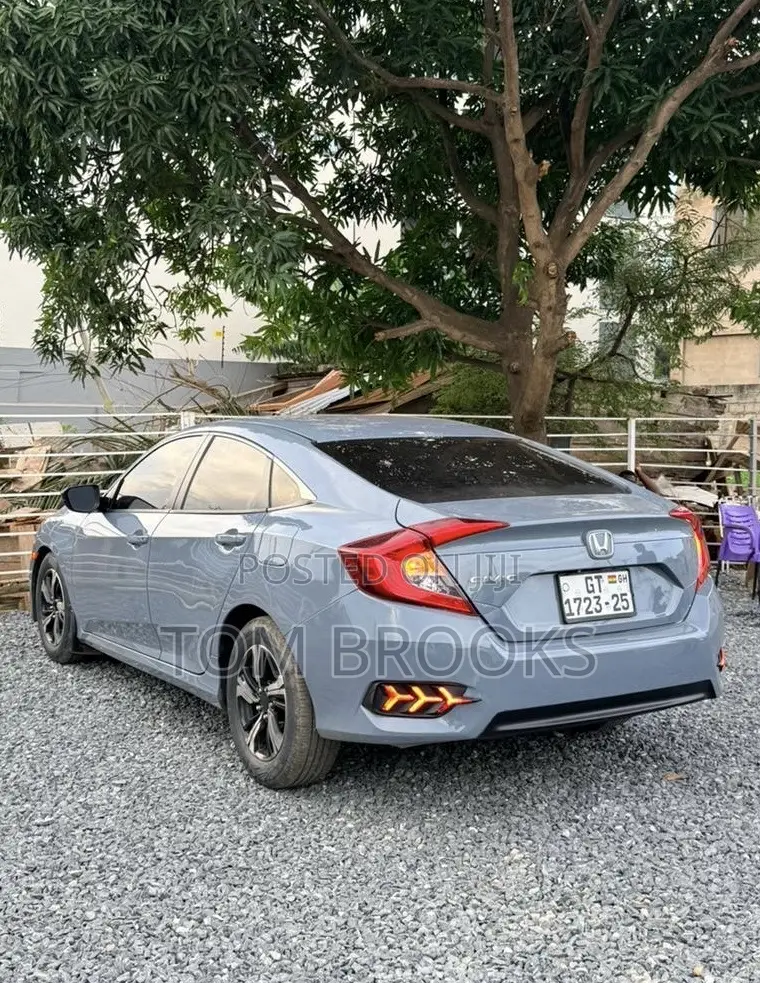 Honda Civic EX 4dr Sedan (2.0L 4cyl) 2017 Gray