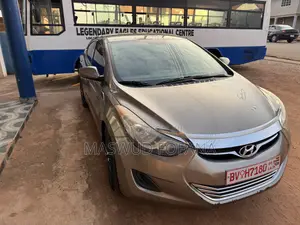 Hyundai Elantra GLS Sedan FWD (1.8L 4cyl 6A) 2013 Gray