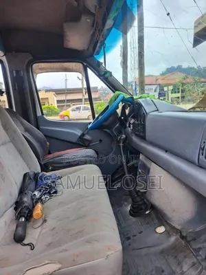 Mercedes-Benz Sprinter 2002 White