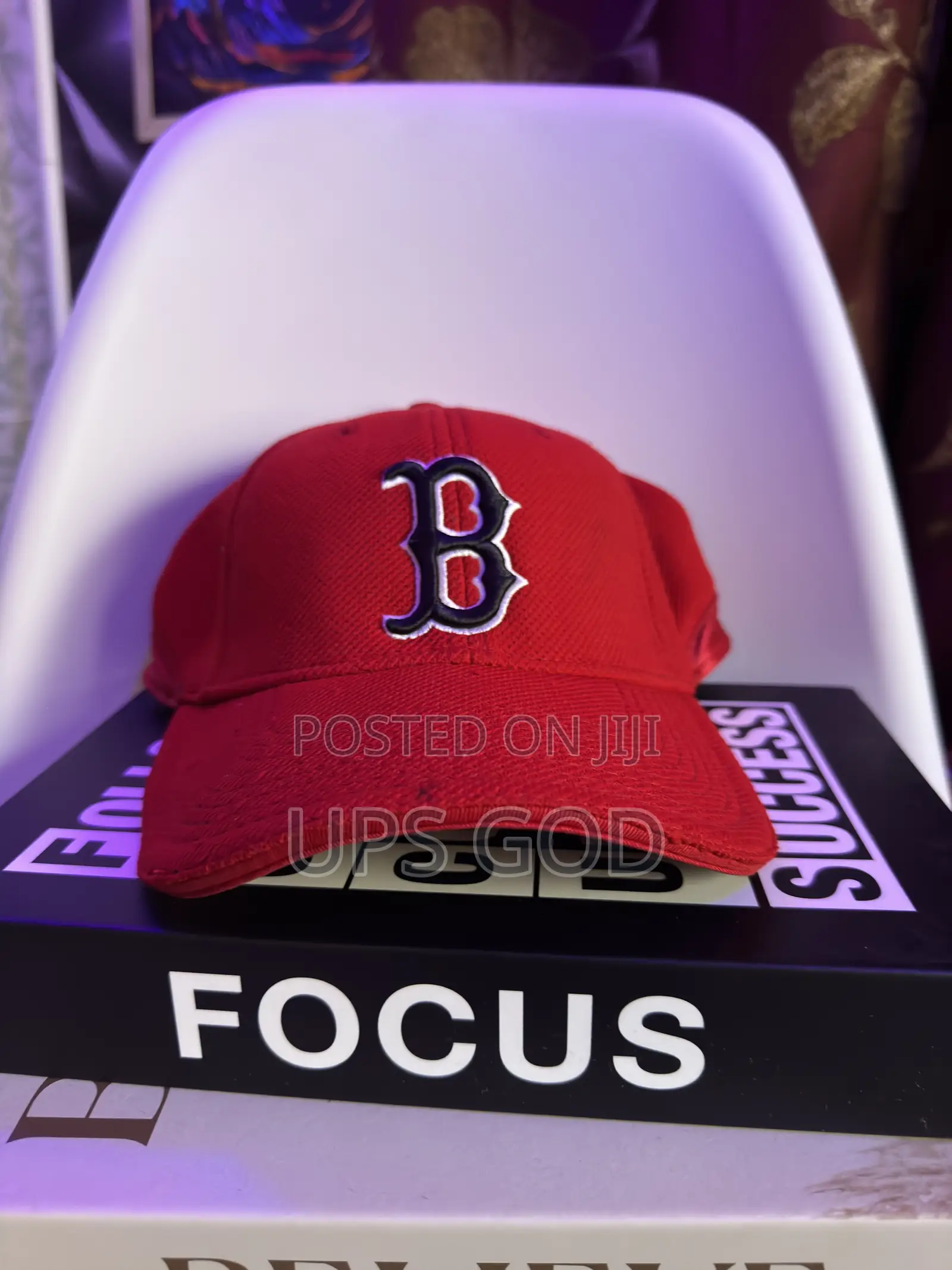 Thrift Round Caps