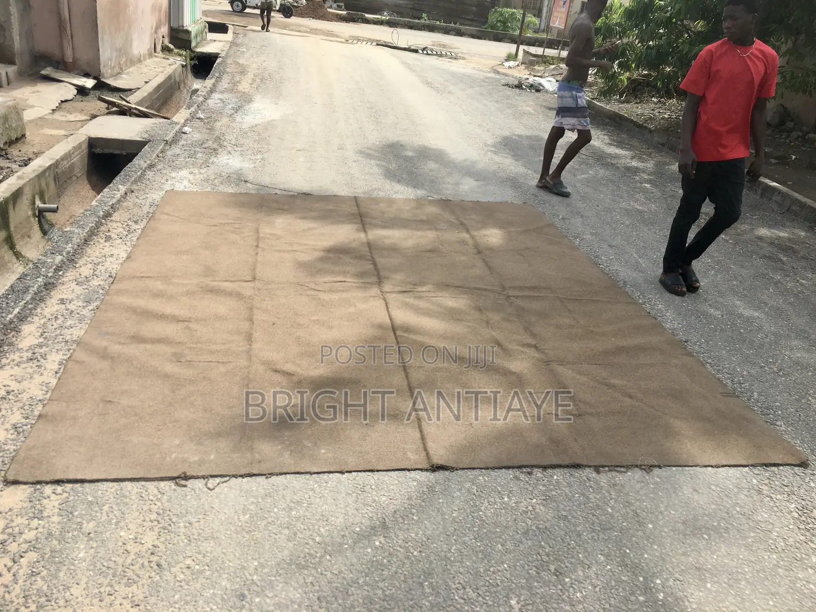 Woolen Capet