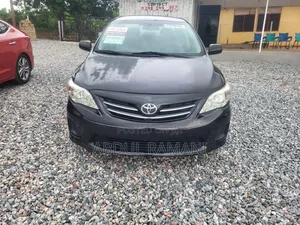 Toyota Corolla LE Special Edition 4dr Sedan (1.8L 4cyl 4A) 2013 Black