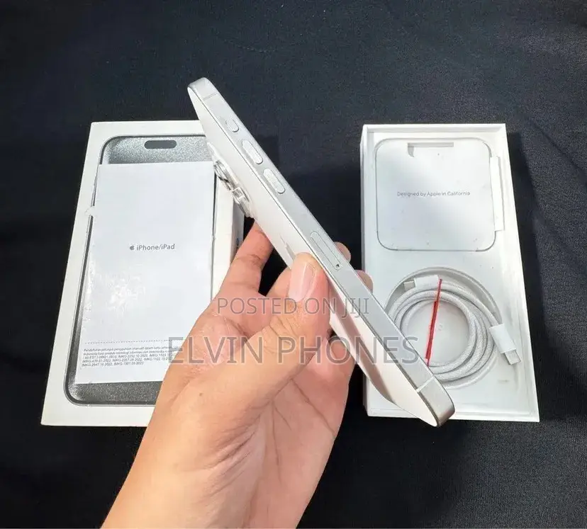 New Apple iPhone 15 Pro Max 256 GB White
