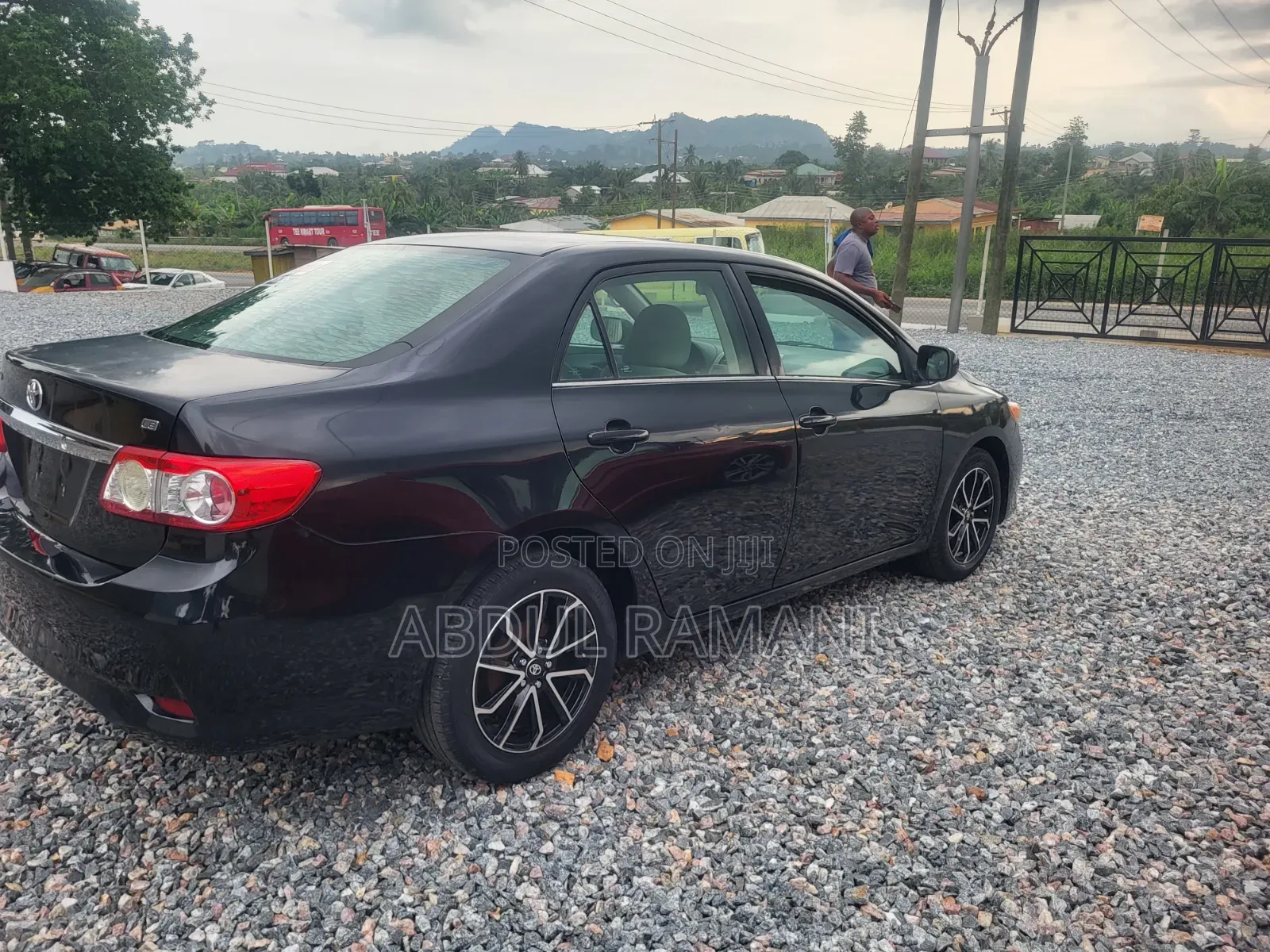 Toyota Corolla LE Special Edition 4dr Sedan (1.8L 4cyl 4A) 2013 Black