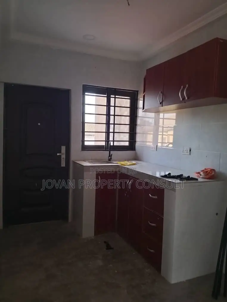 1bdrm Room & Parlour in Ablekuman for rent