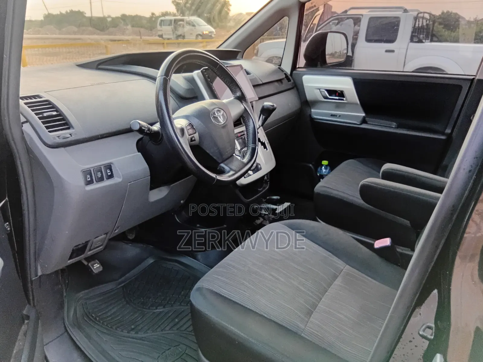 Toyota Voxy for Rent
