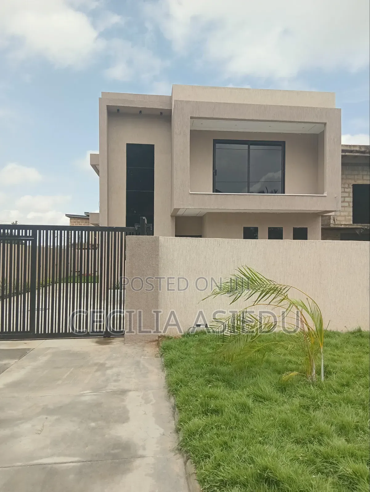 4bdrm House in Accra Metropolitan for sale