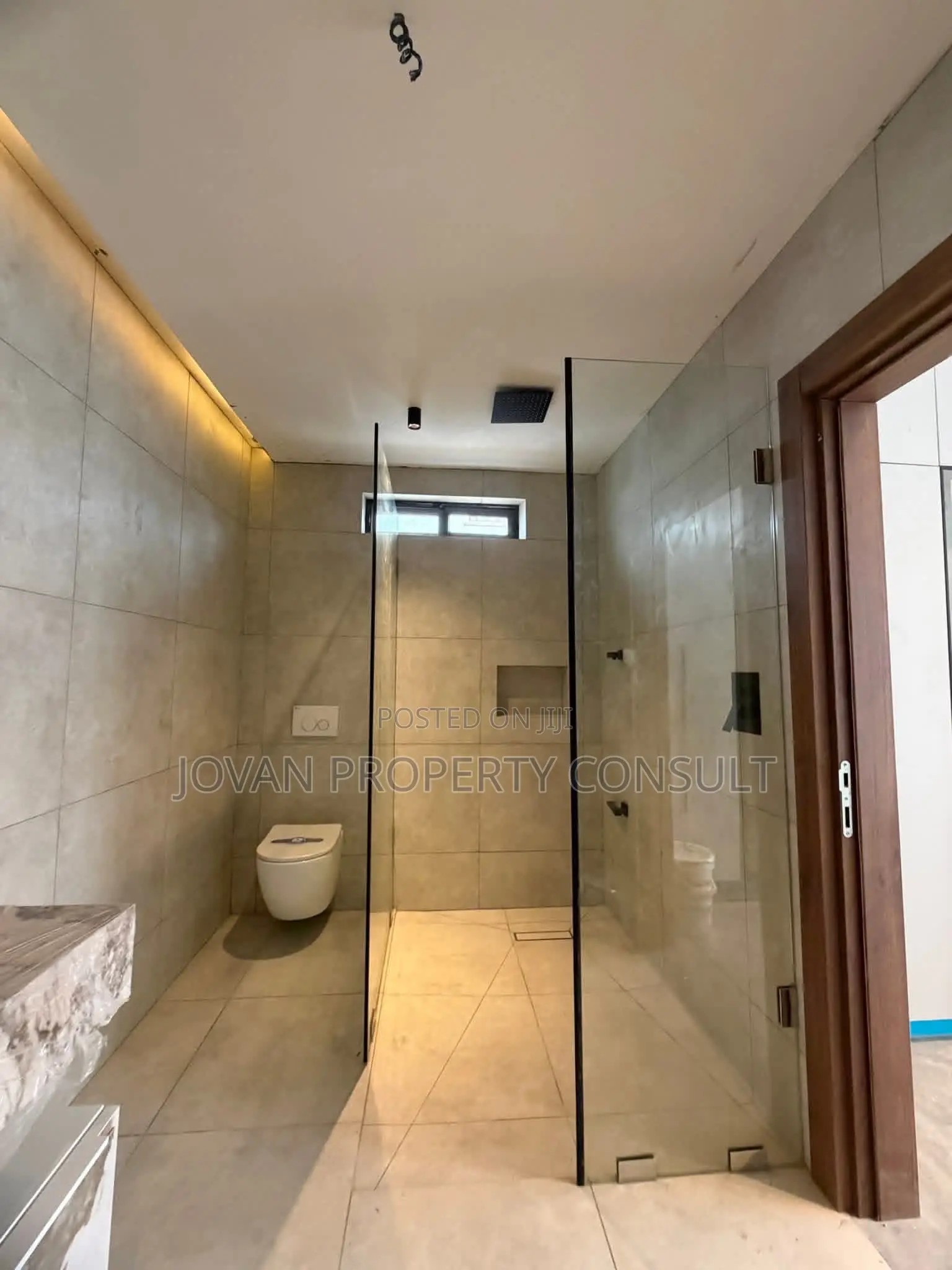 3bdrm House in Lakeside for sale