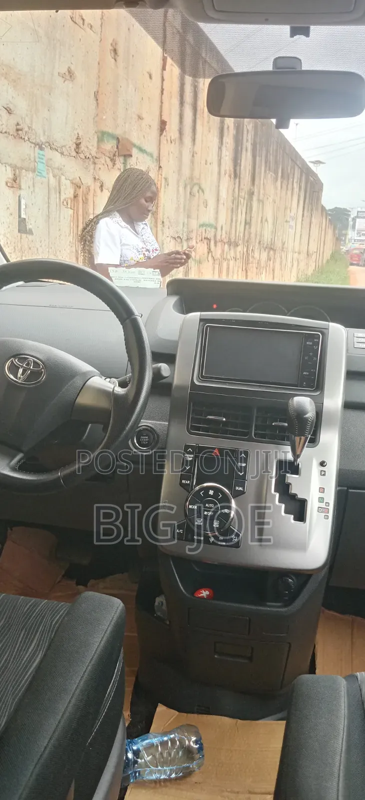 Toyota Voxy 2013 Black