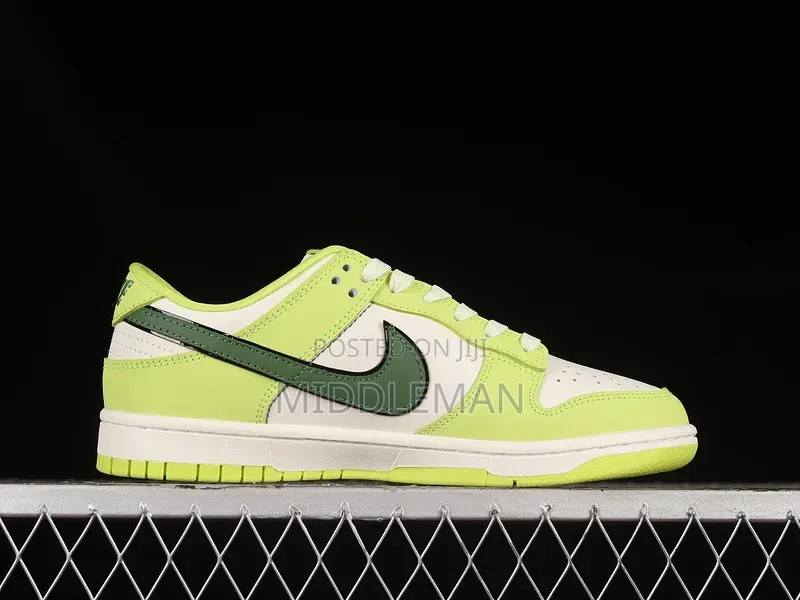 Nike Sb Dunk Low "Frog Prince"