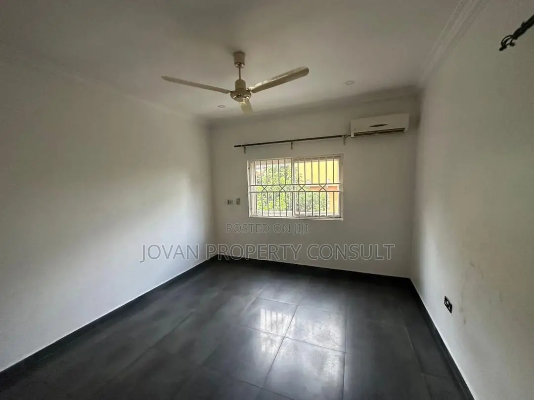 3bdrm House in Pokuase Acp for rent