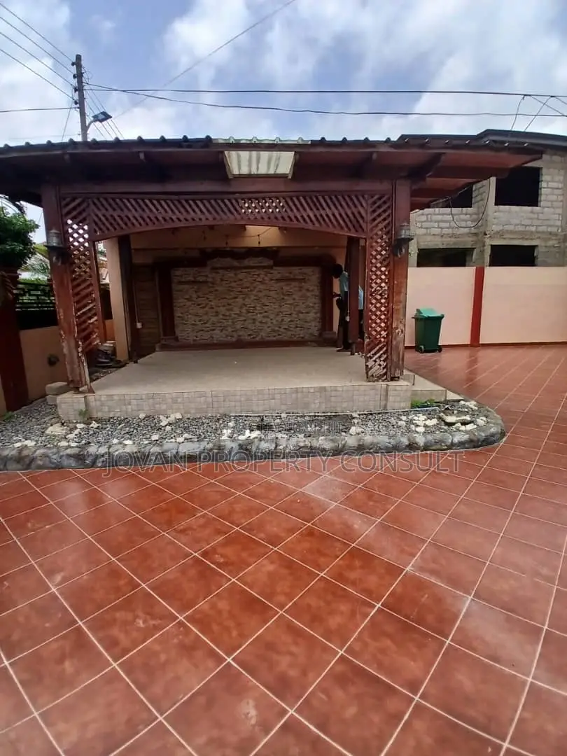 3bdrm House in Sapeiman, Amasaman for rent