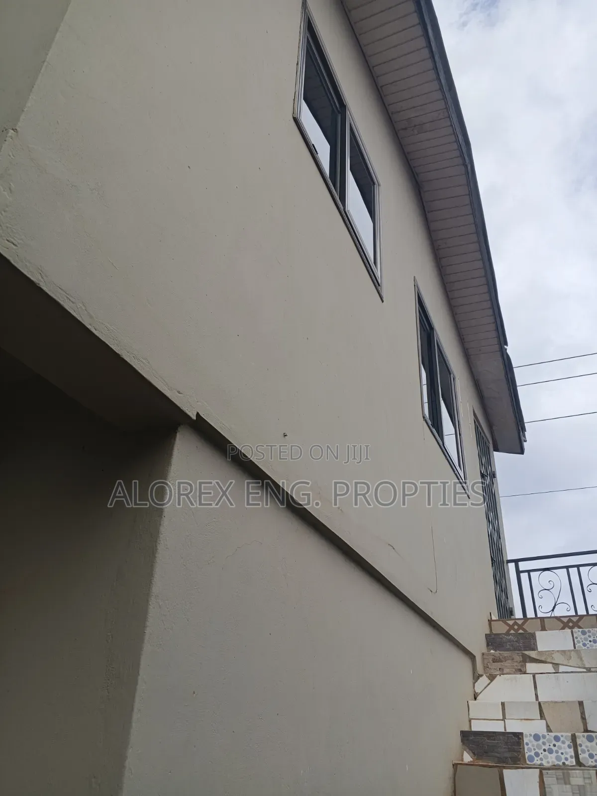 2bdrm Apartment in Adenta, Frafraha for rent