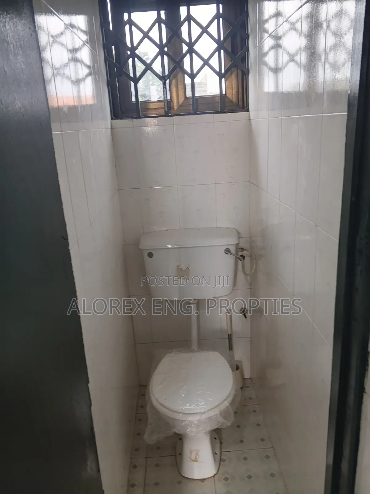 2bdrm Apartment in Adenta, Frafraha for rent