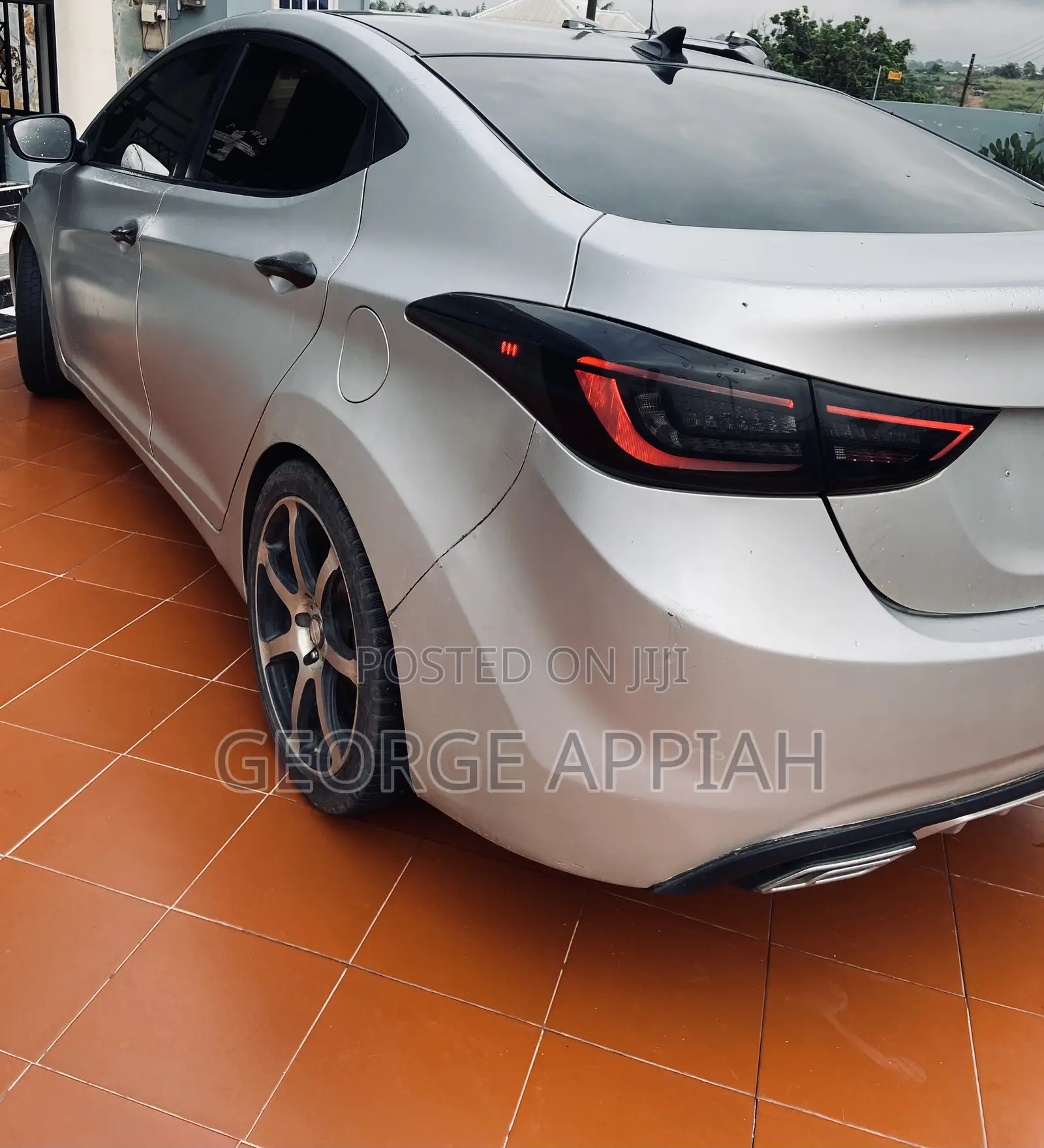 Hyundai Elantra Limited Sedan FWD (1.8L 4cyl 6A) 2013 Silver