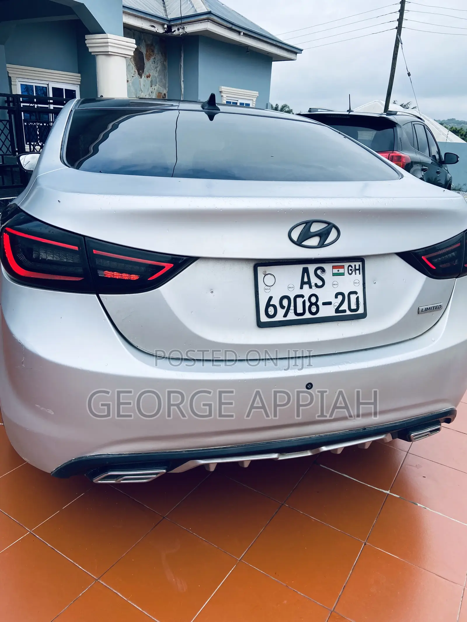 Hyundai Elantra Limited Sedan FWD (1.8L 4cyl 6A) 2013 Silver