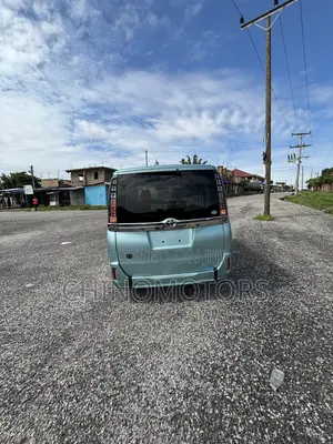 Toyota Voxy 2015 Green