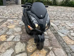 Yamaha Majesty 2022 Black