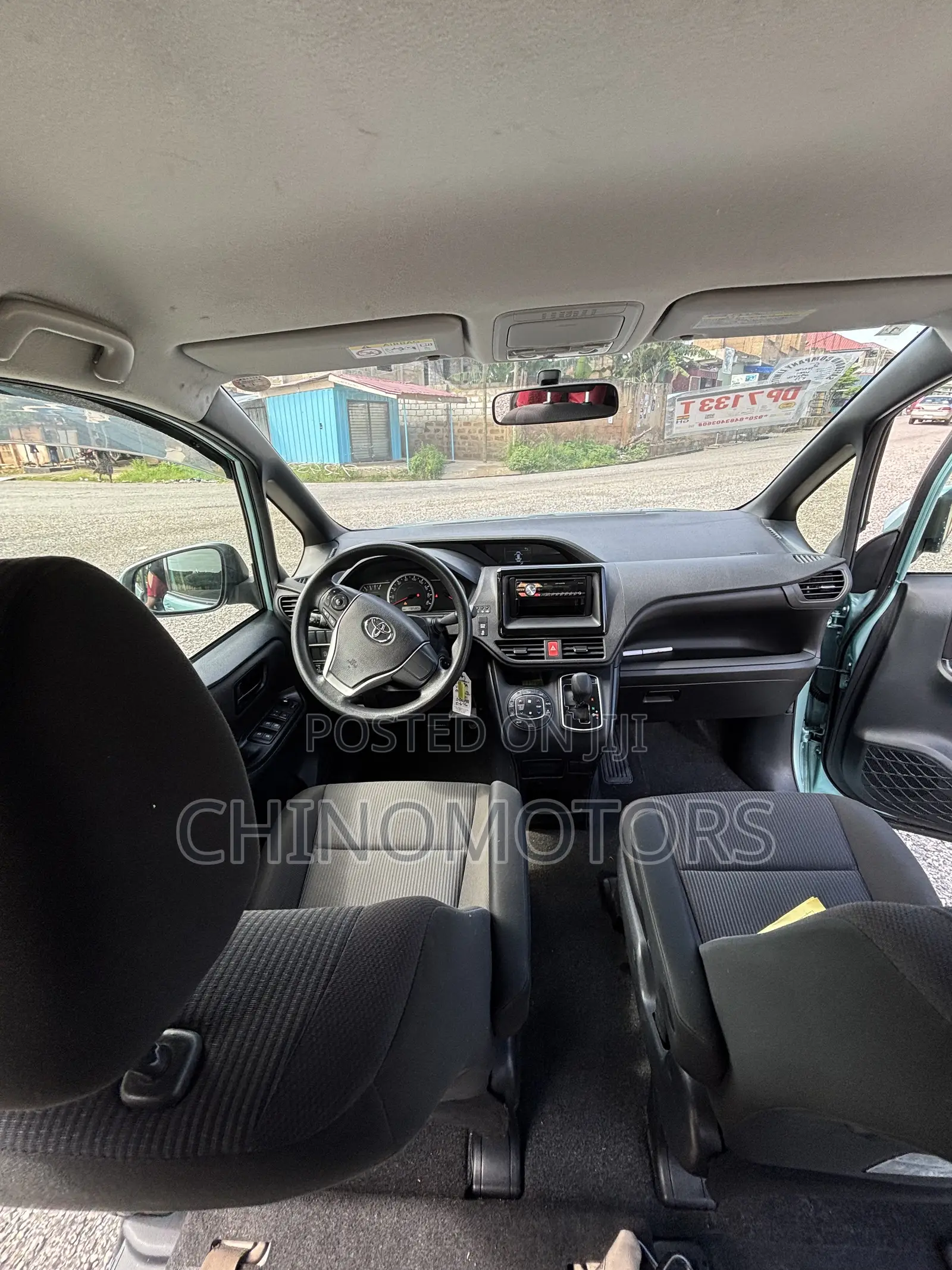 Toyota Voxy 2015 Green
