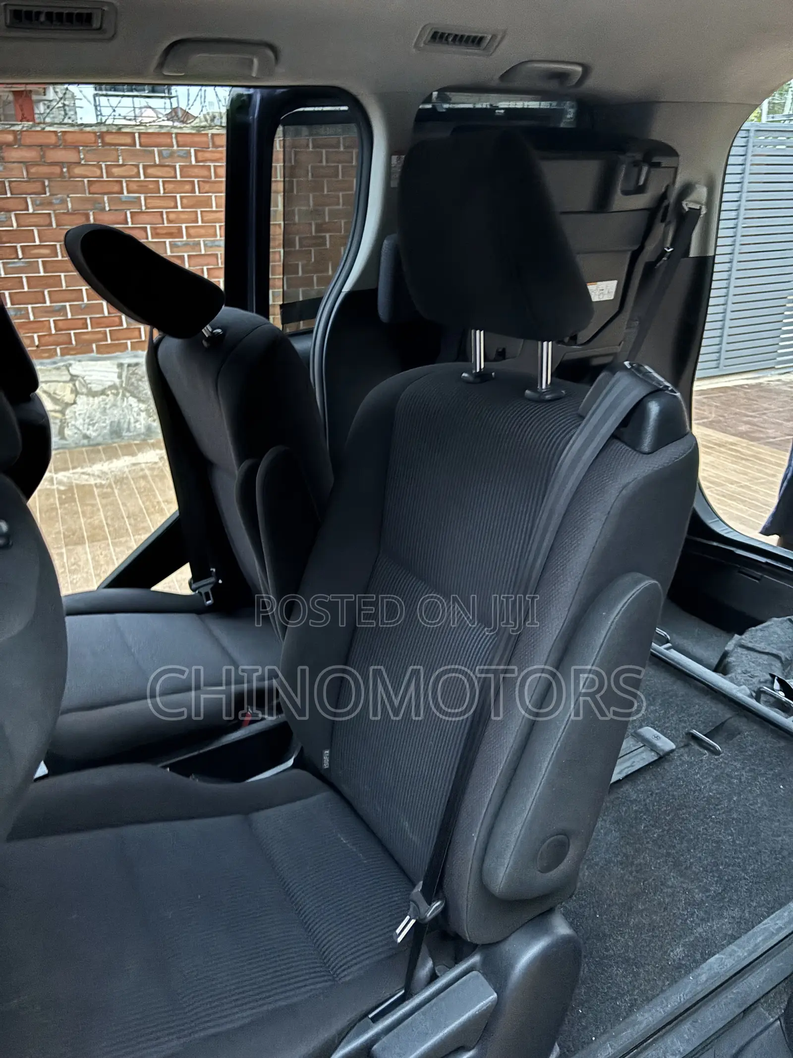 Toyota Voxy 2015 Silver