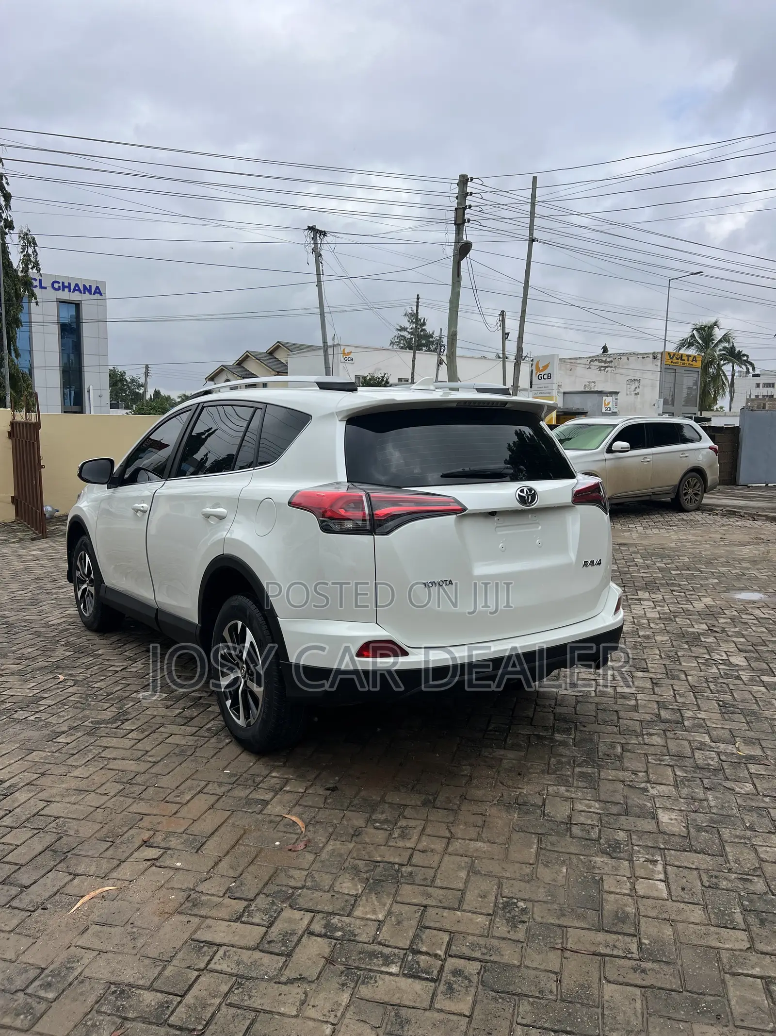 Toyota RAV4 2017 White