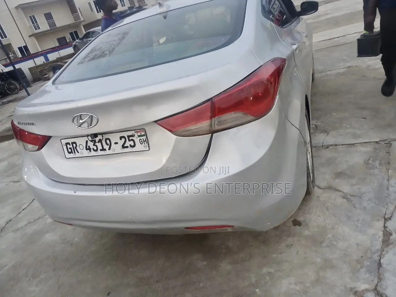 Hyundai Elantra GLS Sedan FWD (1.8L 4cyl 6A) 2013 Silver