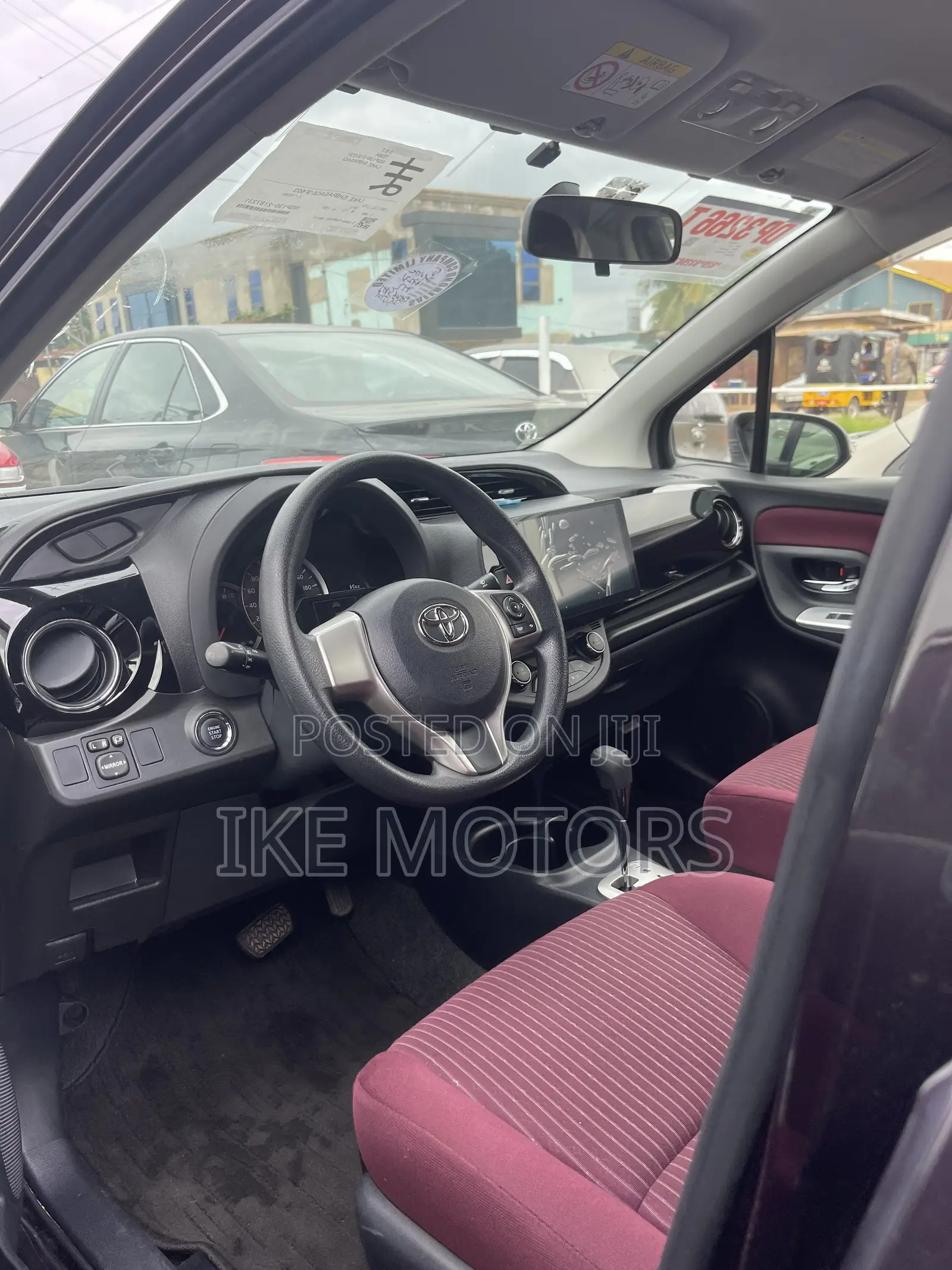 Toyota Vitz 1.3 AWD 3dr 2015 Purple