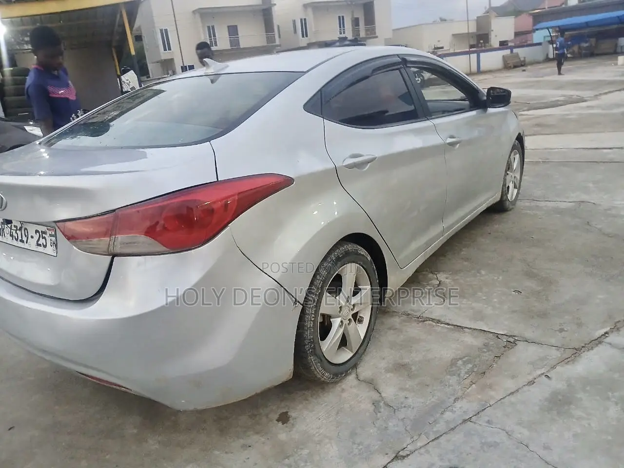 Hyundai Elantra GLS Sedan FWD (1.8L 4cyl 6A) 2013 Silver