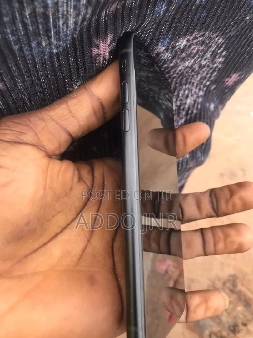 Apple iPhone XR 64 GB Black